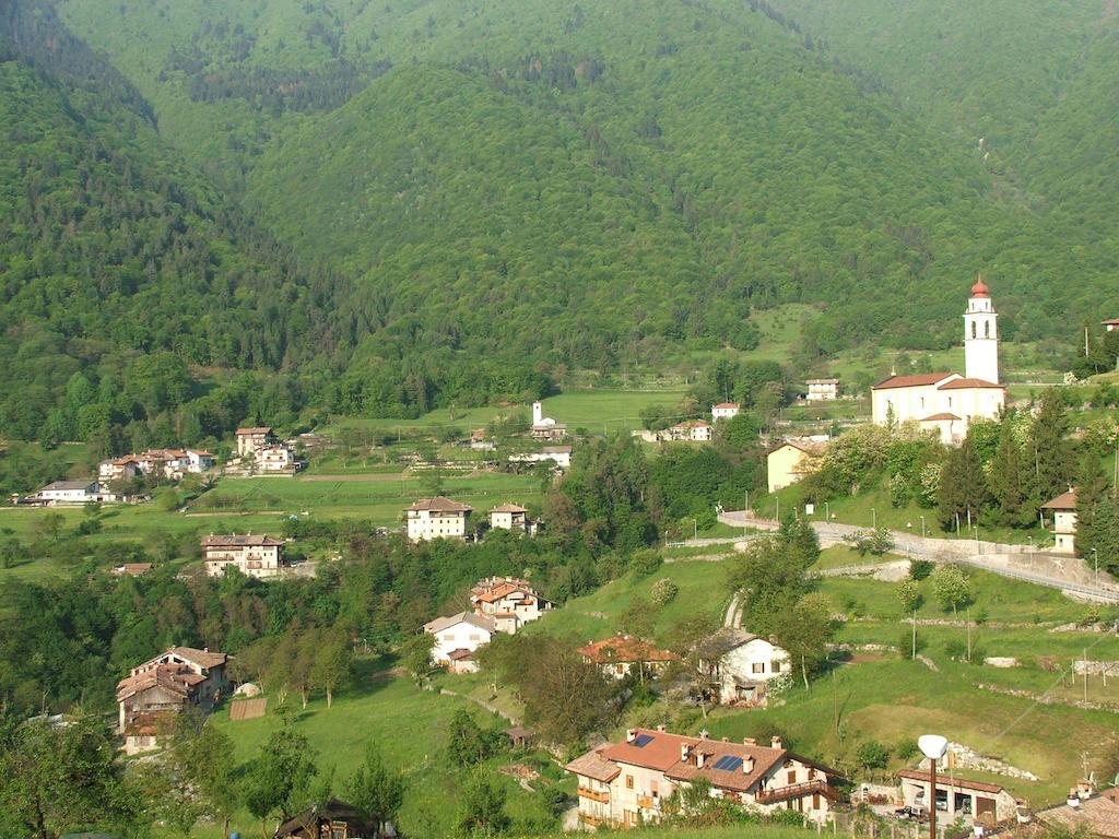 Antica Casa Ortensia Riva del Garda Rum bild