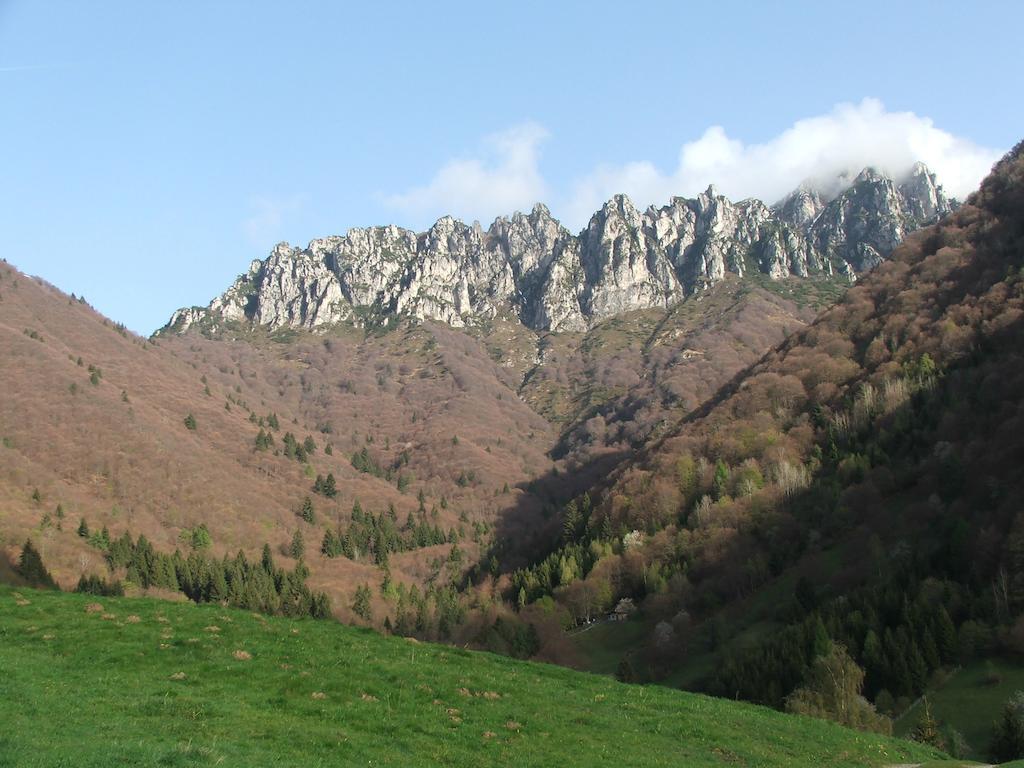 Antica Casa Ortensia Riva del Garda Rum bild