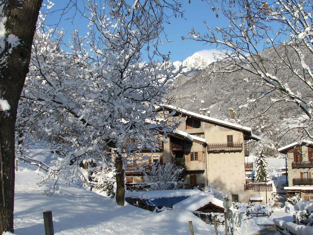Antica Casa Ortensia Riva del Garda Rum bild