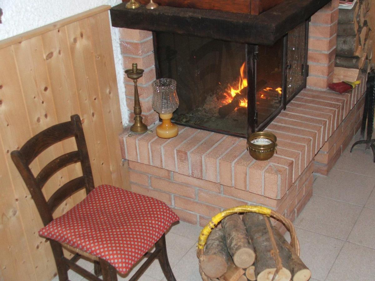 Antica Casa Ortensia Riva del Garda Rum bild